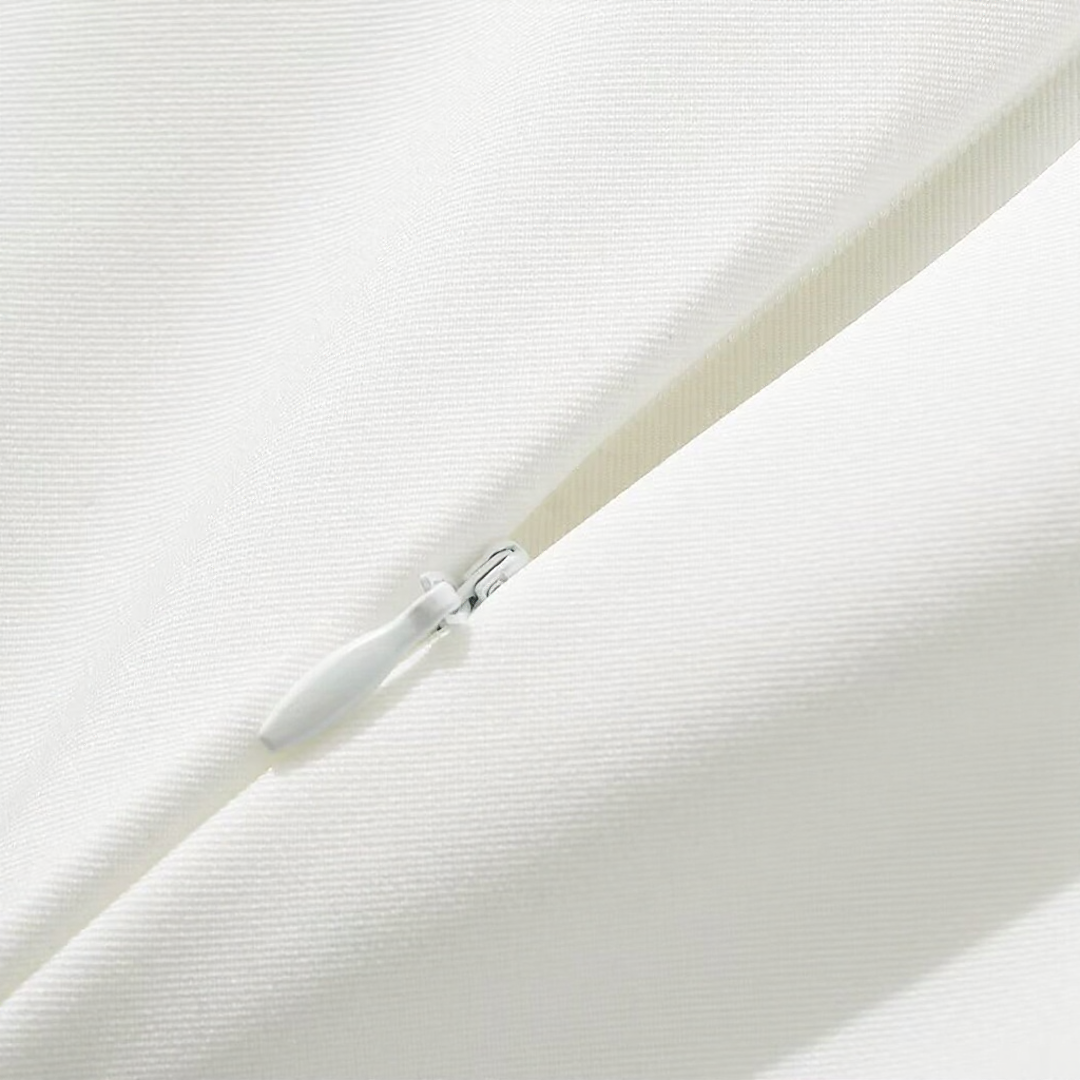 Dario | Elegant Minikjole – Puffermansjetter og feminin silhuett