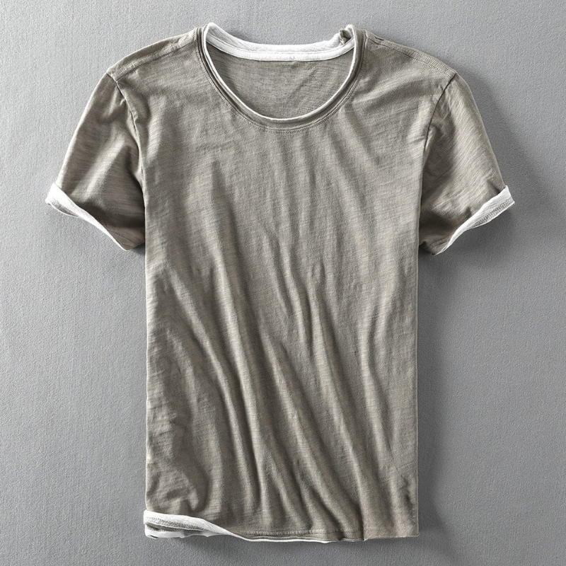 Fabio | T-shirt med rund hals och synliga ärmslut 