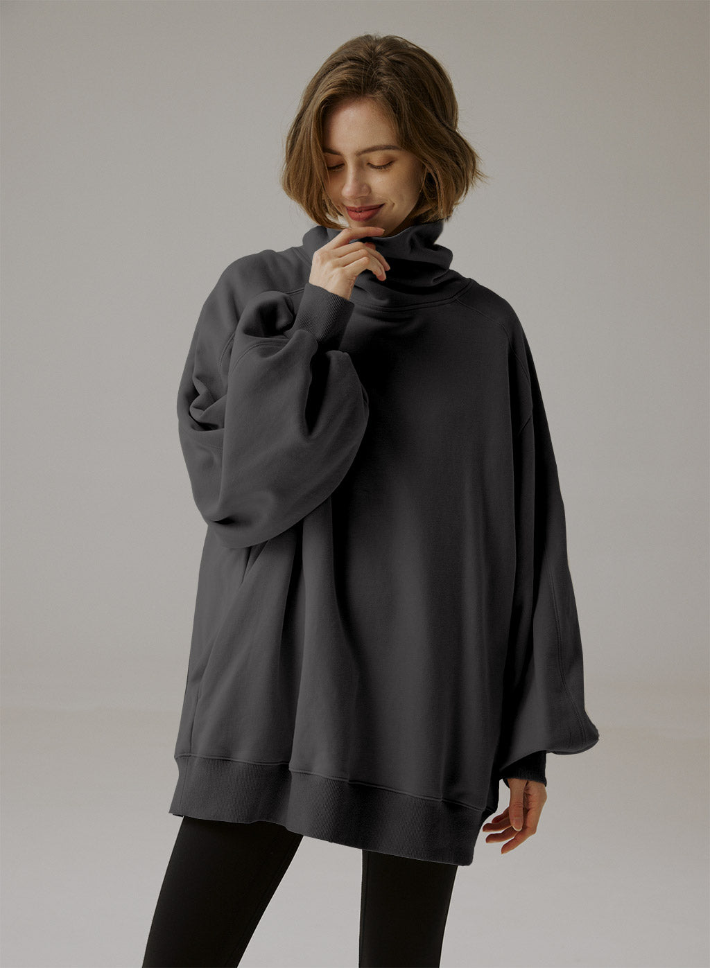 Oversize sweatshirt med rullekrave - Elegant komfort 