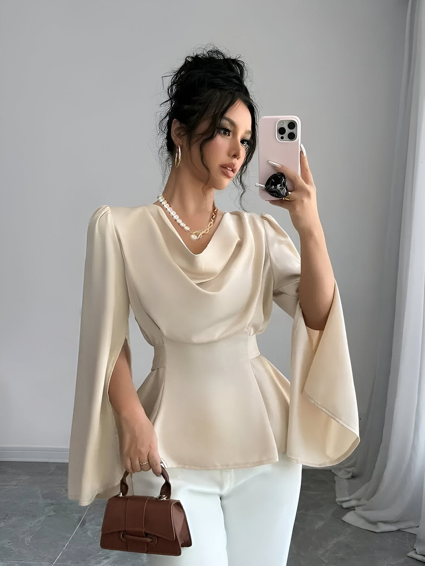 Lou | Elegantní blůza s rozparky na rukávech 